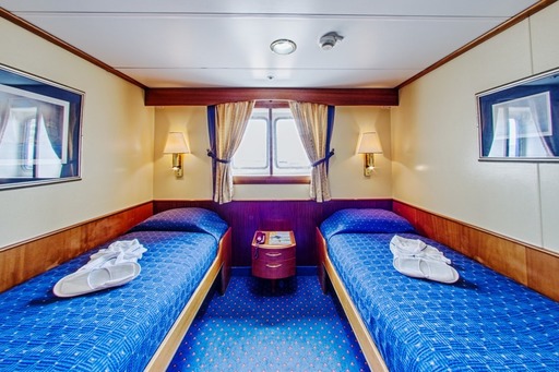 Cpa cabin 221 main deck twin window%286%29 ken kaminesky p1be9s07vvdqihg2avi1cq51eu3 %281%29